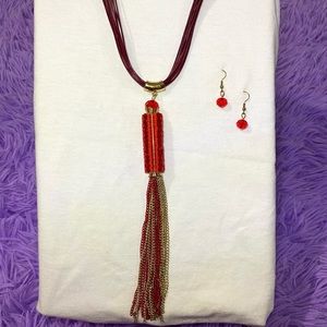 NWOT❗️ Long Red and Golden Dangling Necklace Set